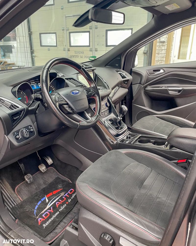 Ford Kuga 2.0 TDCi 4WD ST-Line - 10