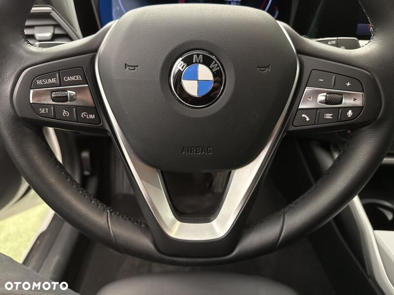 BMW Seria 3 318i - 14