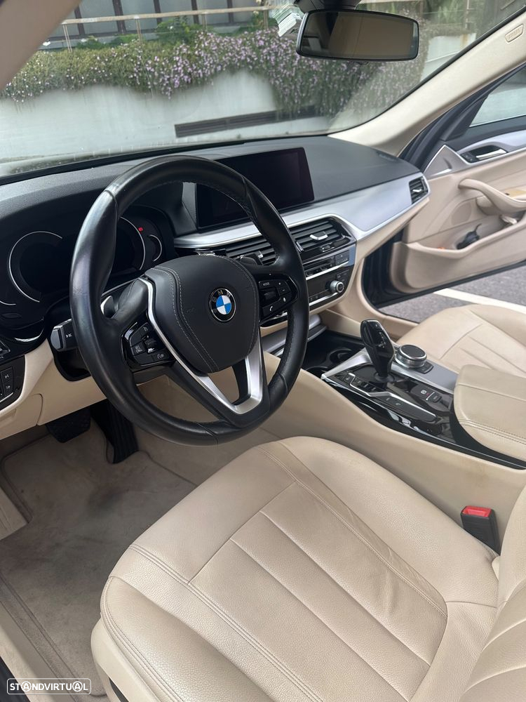 BMW 530 e iPerformance Line Luxury - 29