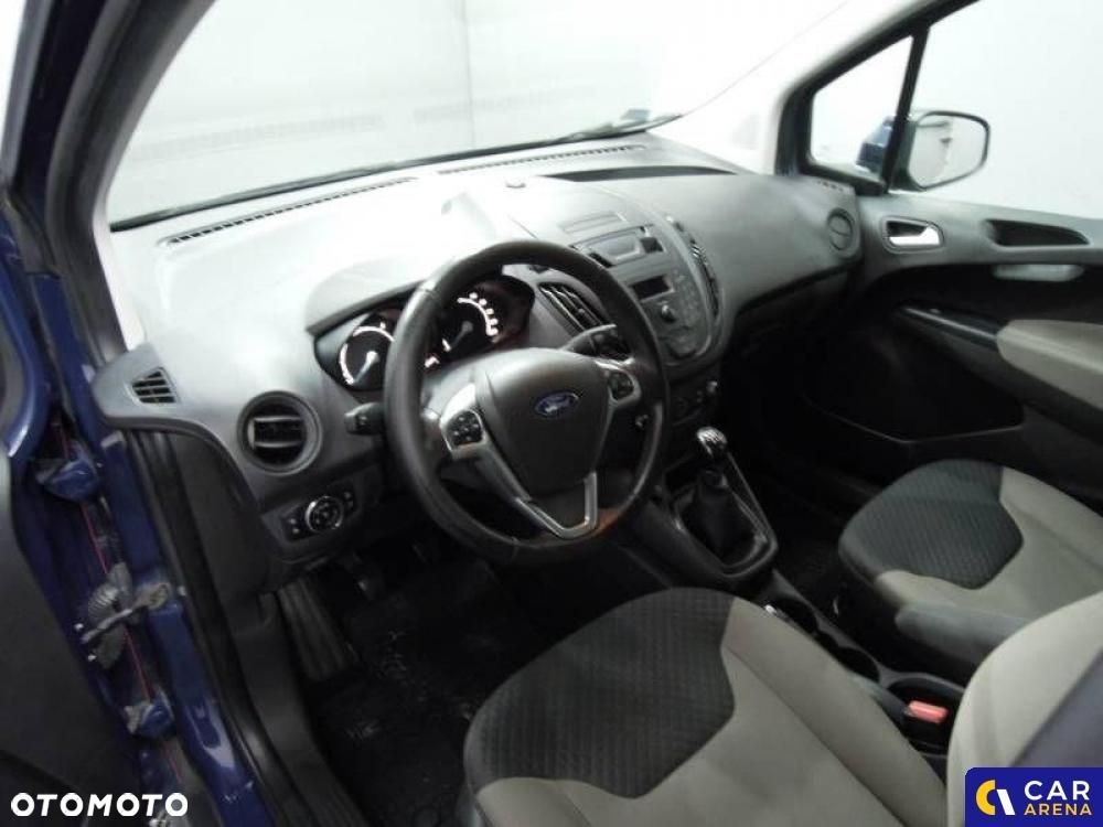 Ford Tourneo Courier - 16
