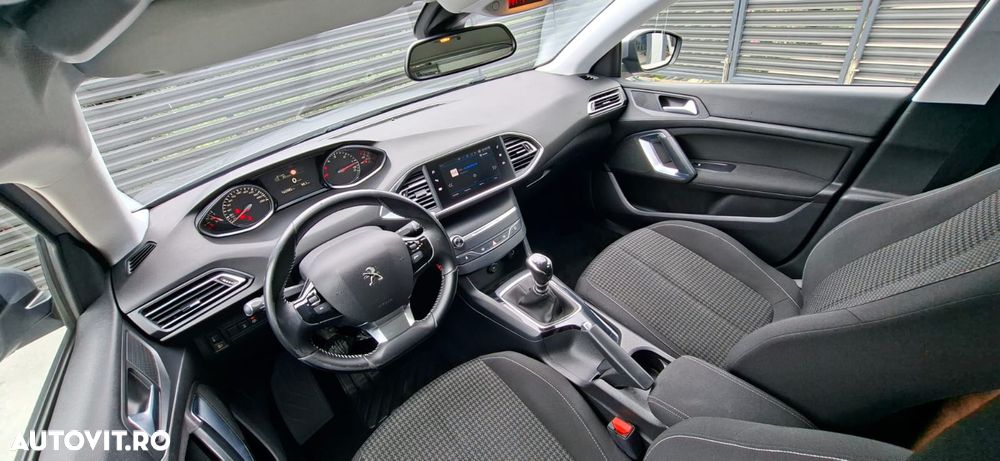 Peugeot 308 BlueHDi 130 Stop & Start Allure Business-Paket - 12