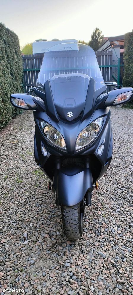 Suzuki Burgman - 8