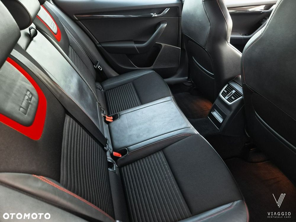 Skoda Octavia 2.0 TDI RS DSG - 18