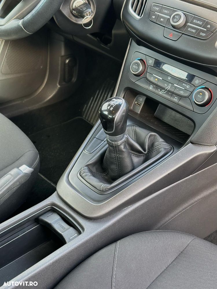 Ford Focus 1.0 EcoBoost Trend - 10