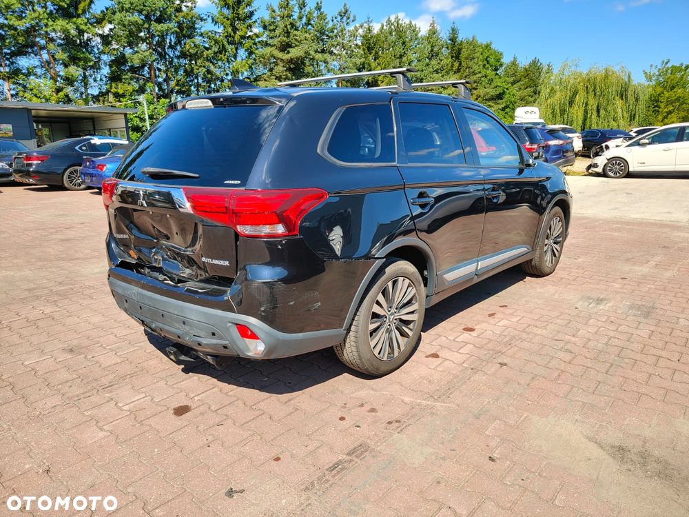 Mitsubishi Outlander - 6