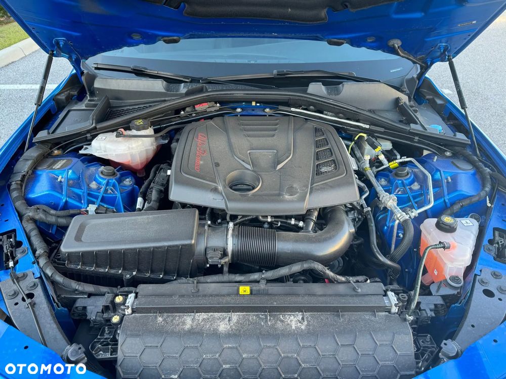 Alfa Romeo Giulia 2.0 Turbo 16V AT8-Q4 Veloce Ti - 24
