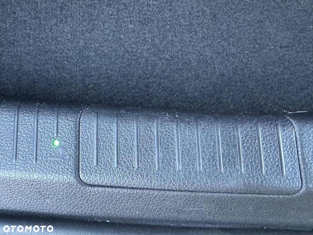 Volkswagen Golf VII 2.0 TDI BMT GTD - 30