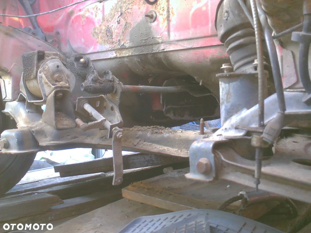 Vw golf 2 II na czesci3d dywany na kielichy tyl,zderzak szeroki,lampy tyl ciemne,zegary,prog nowy lewy,wozek przod,wahacze,amortyzatory,mc phersony,OStyl,pas podloga lampy,szyby,belka instalacja - 28