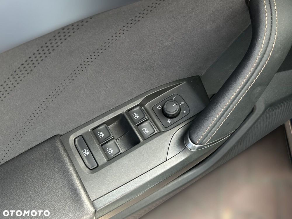Cupra Formentor 1.5 eTSI mHEV DSG - 37