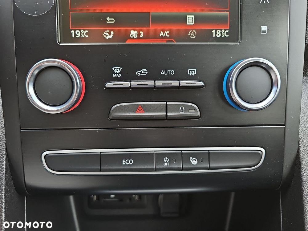 Renault Megane 1.5 Blue dCi Intens - 14