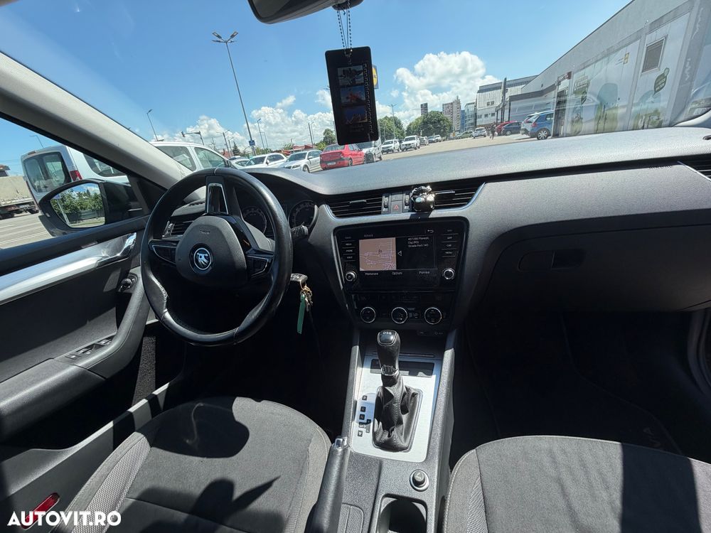 Skoda Octavia 1.6 TDI DSG Style - 15