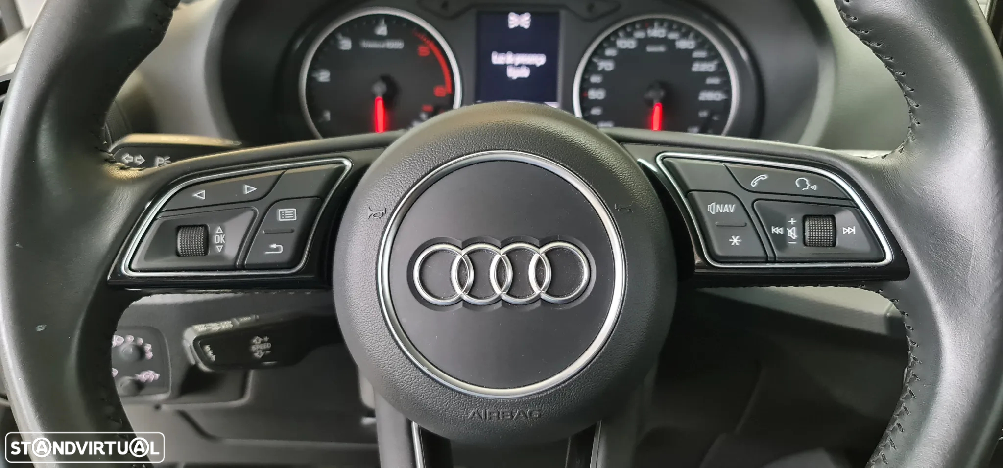 Audi Q2 1.6 TDI Design - 13