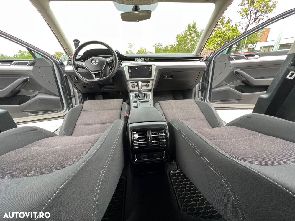 Volkswagen Passat 2.0 TDI DSG Trendline - 7
