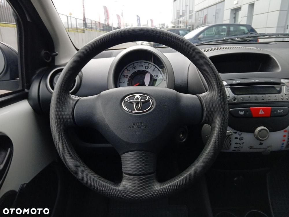 Toyota Aygo - 16
