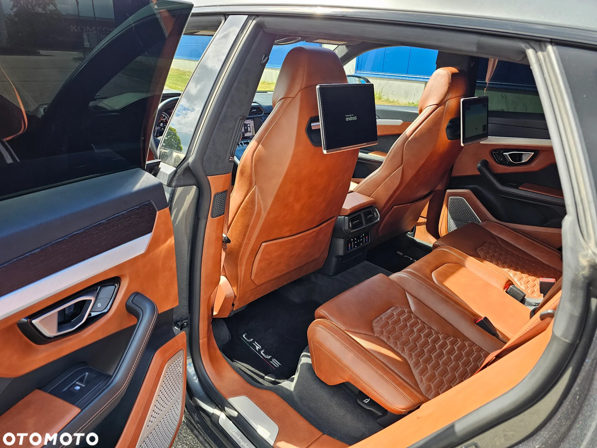 Lamborghini Urus Standard - 25