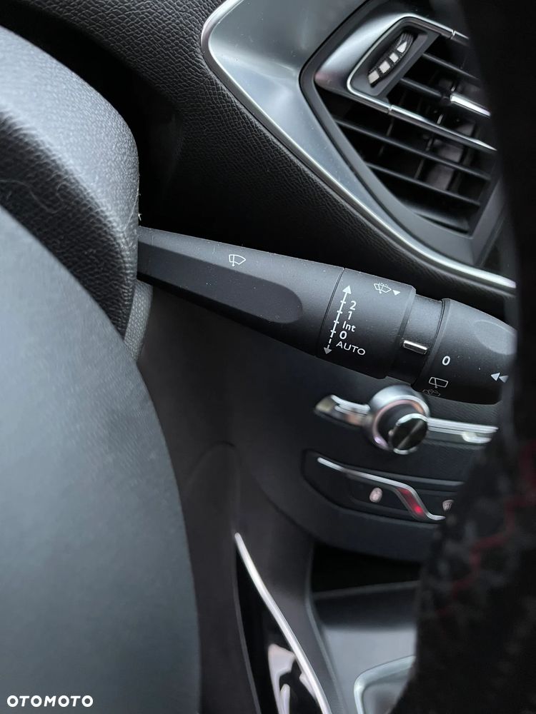 Peugeot 308 PureTech 263 Stop & Start GTi by Sport - 19