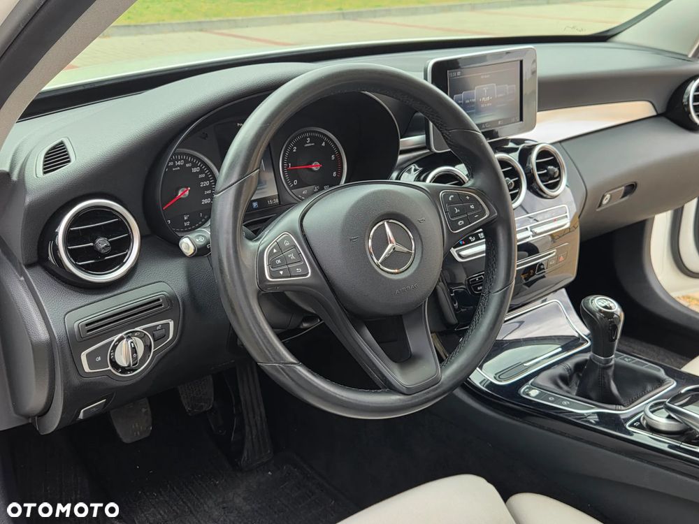 Mercedes-Benz Klasa C 200 (BlueTEC) d Exclusive - 31