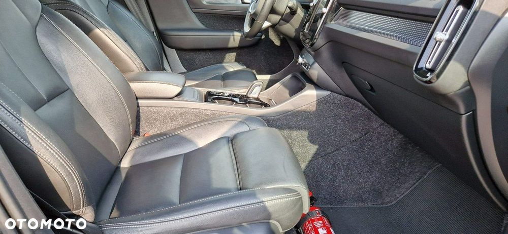 Volvo XC 40 - 32