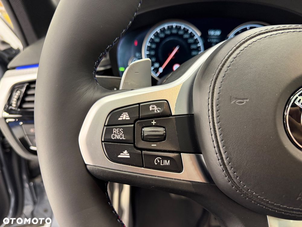 BMW Seria 5 520d M Sport Edition - 28