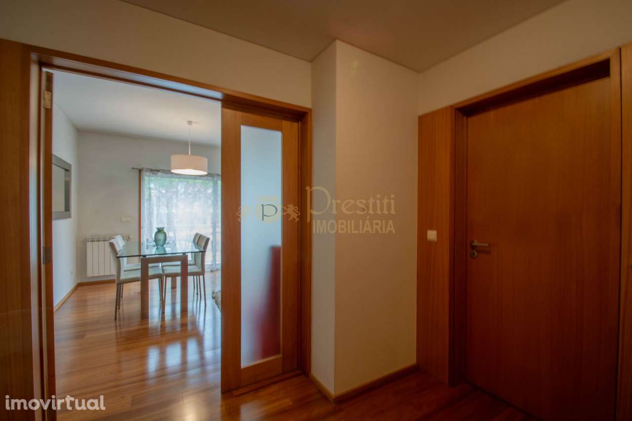 Apartamento T2 para Arrendar na Cidade de Guimarães - Grande imagem: 2/13