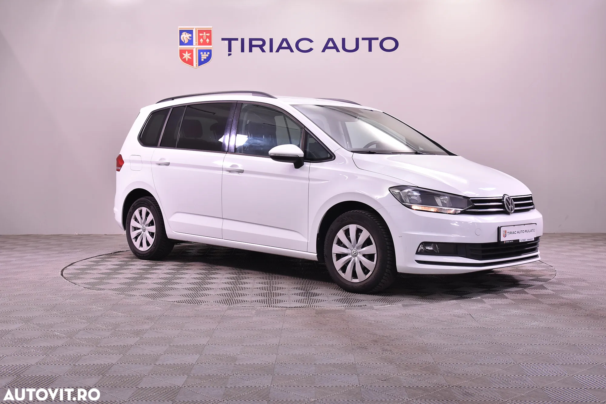 Volkswagen Touran - 7