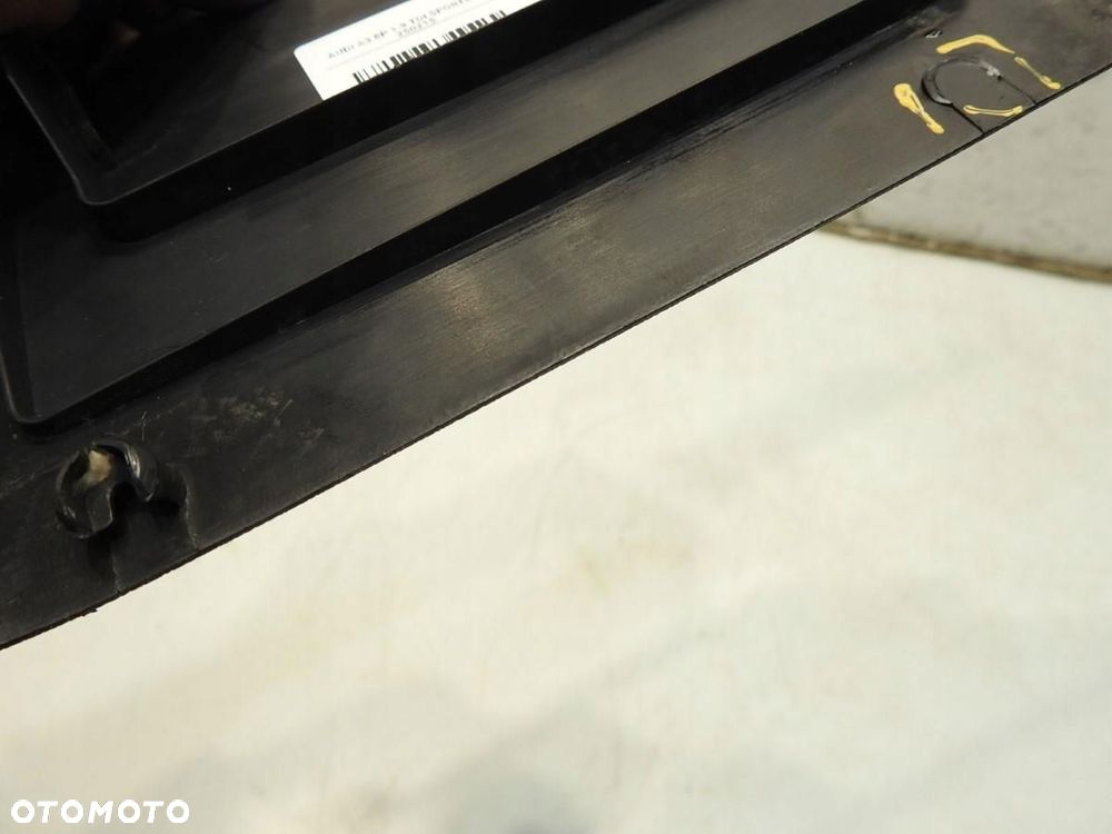 LISTWA NAKŁADKA PROGU PRAWY PRZÓD AUDI A3 8P 8P4853906 - 4