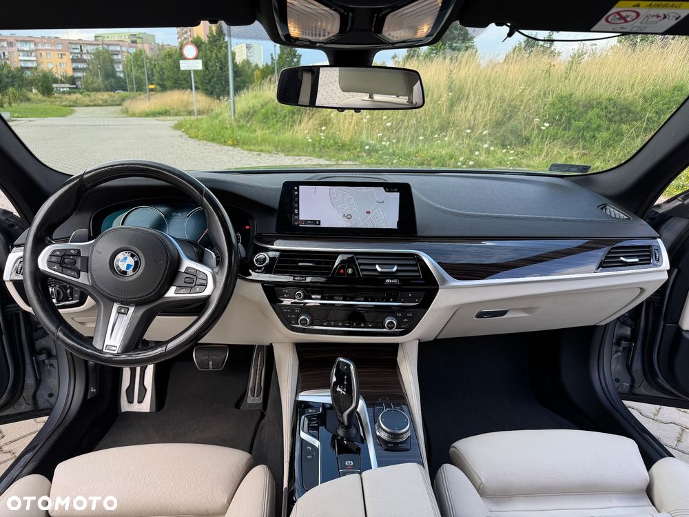 BMW Seria 5 530i xDrive M Sport sport - 13