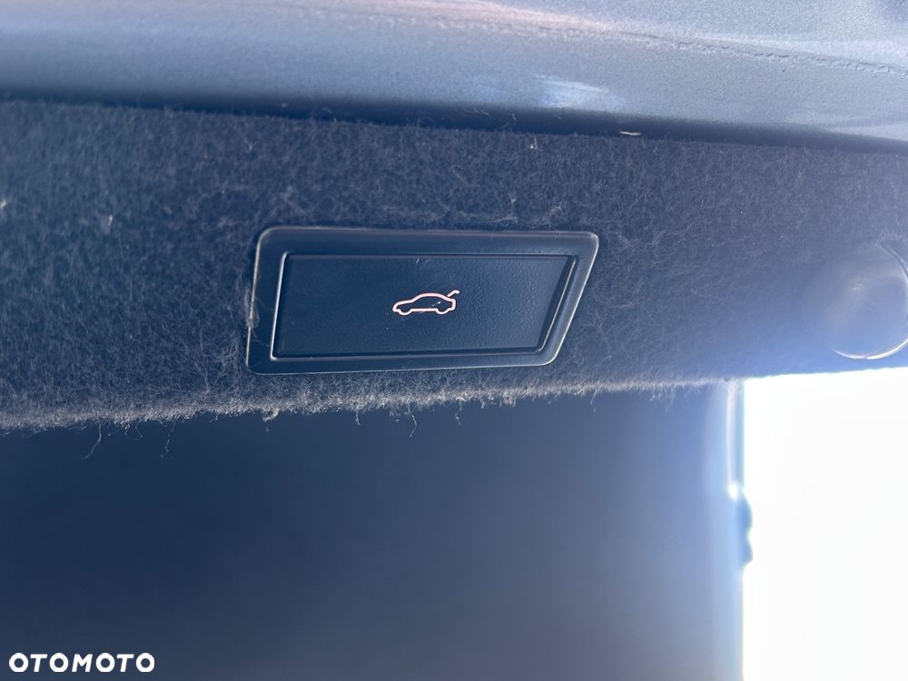 Skoda Superb 2.0 TDI L&K DSG - 30