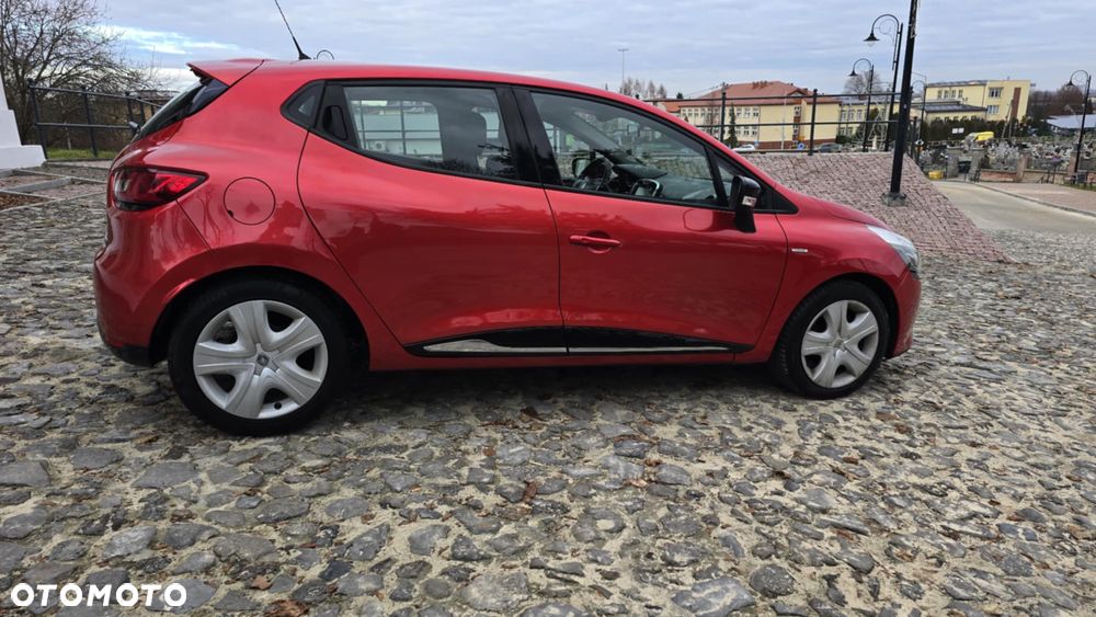 Renault Clio - 15
