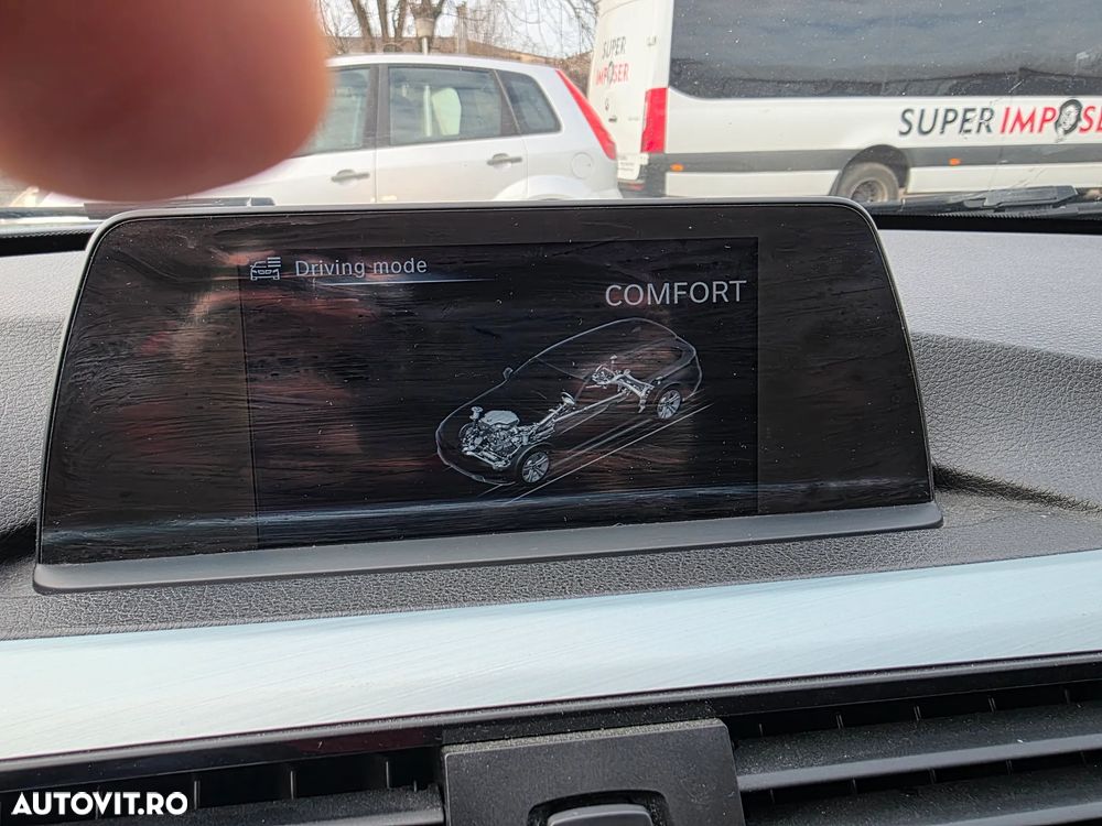 BMW Seria 3 318d - 13