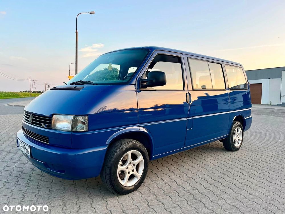 Volkswagen Transporter - 1