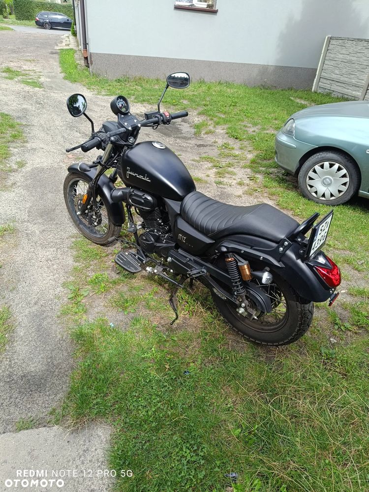 Junak M12