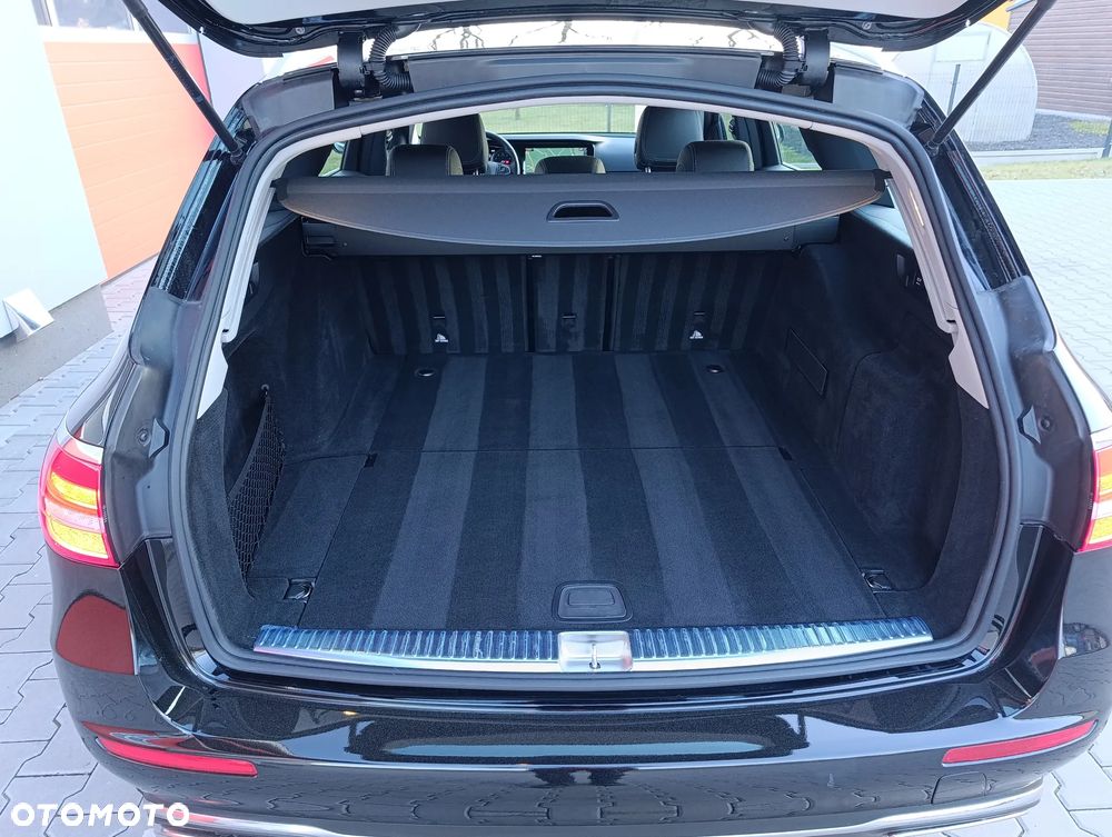 Mercedes-Benz Klasa E 200 9G-TRONIC AMG Line - 38