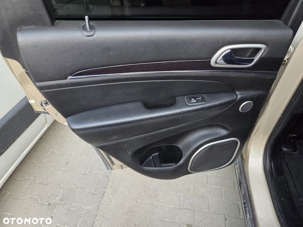 Jeep Grand Cherokee - 20