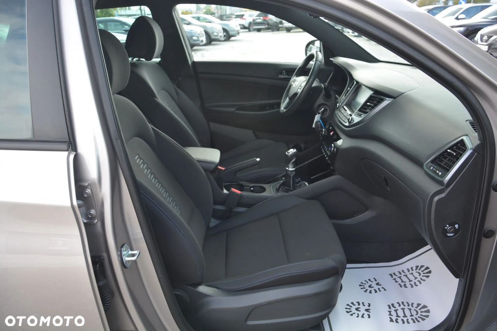 Hyundai Tucson blue 1.6 GDi 2WD Passion - 17