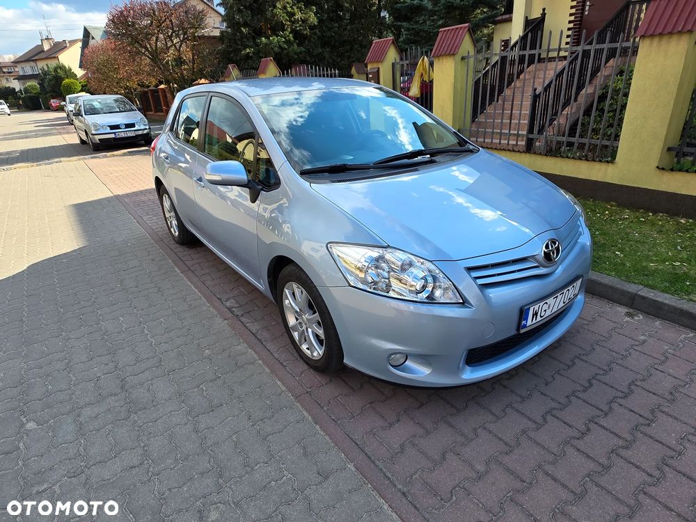 Toyota Auris 1.6 Valvematic Executive - 6