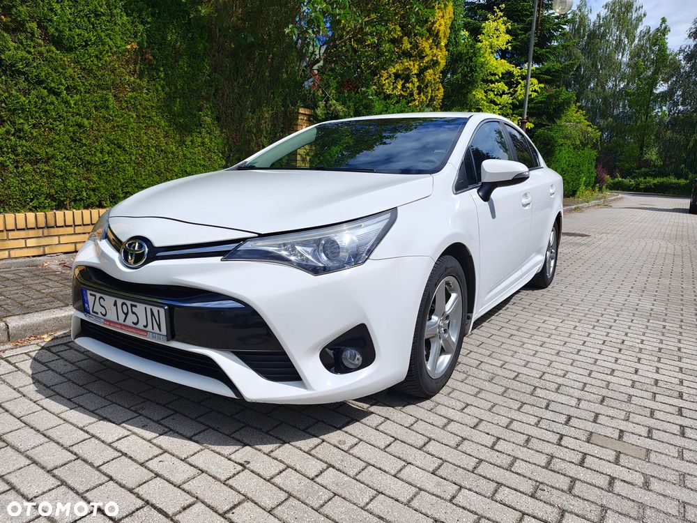 Toyota Avensis 1.8 Premium - 14