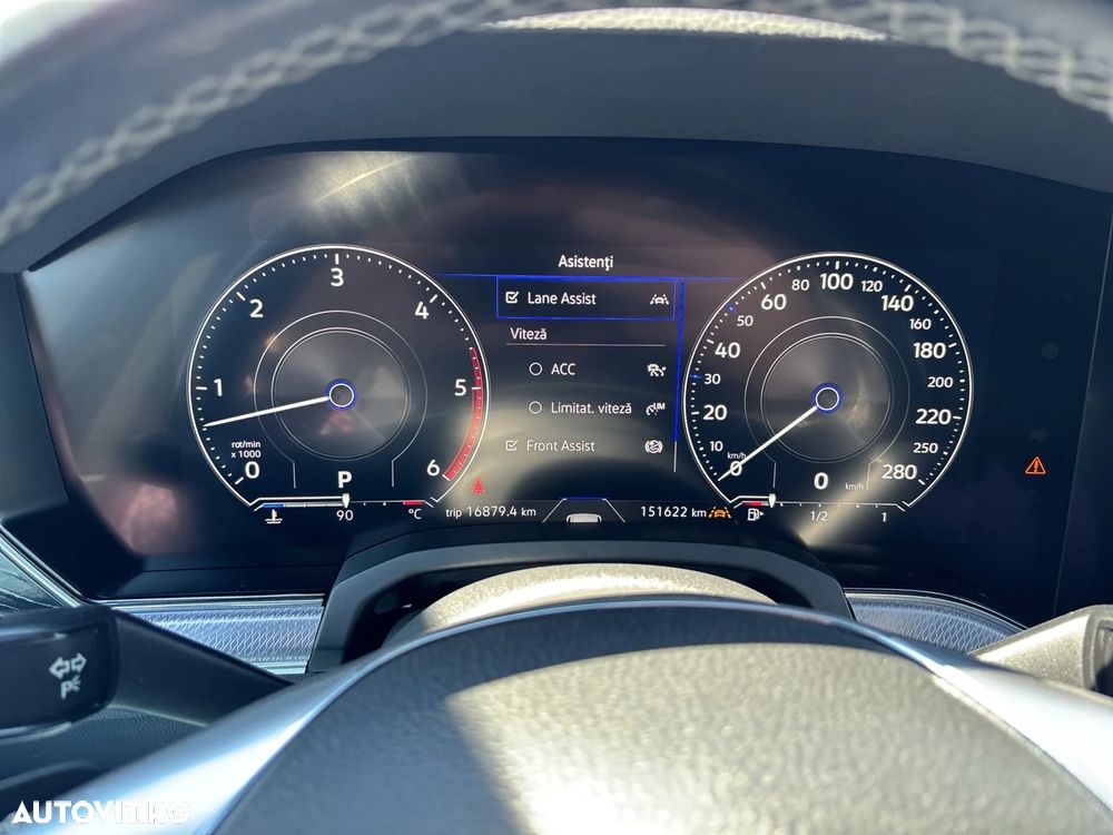 Volkswagen Touareg V6 TDI R-Style - 12