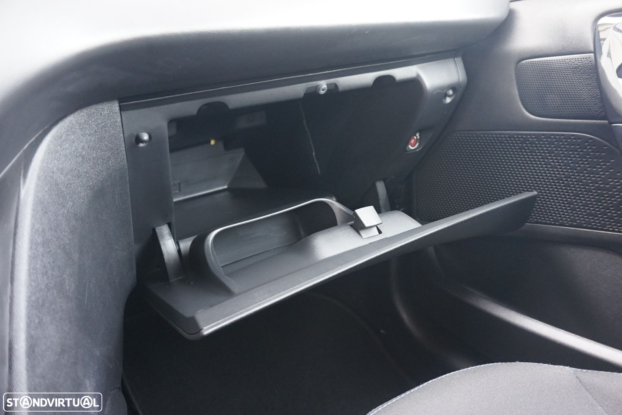 Peugeot 208 1.2 PureTech Signature - 15