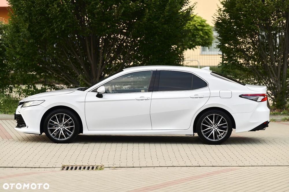 Toyota Camry 2.5 Hybrid Executive CVT - 9