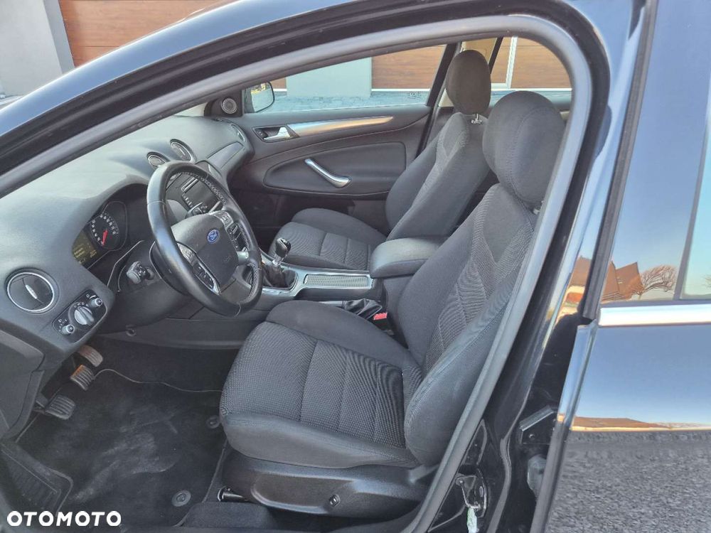 Ford Mondeo 2.0 TDCi Titanium - 14