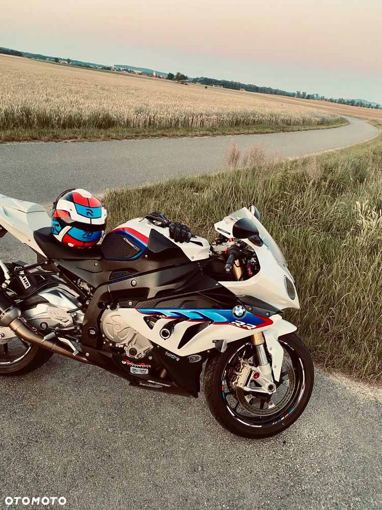 BMW S - 1