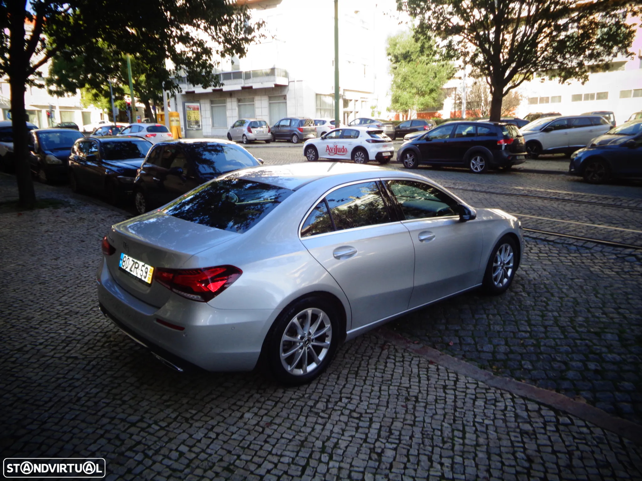 Mercedes-Benz A 180 Limousine d Style Plus Aut. - 13