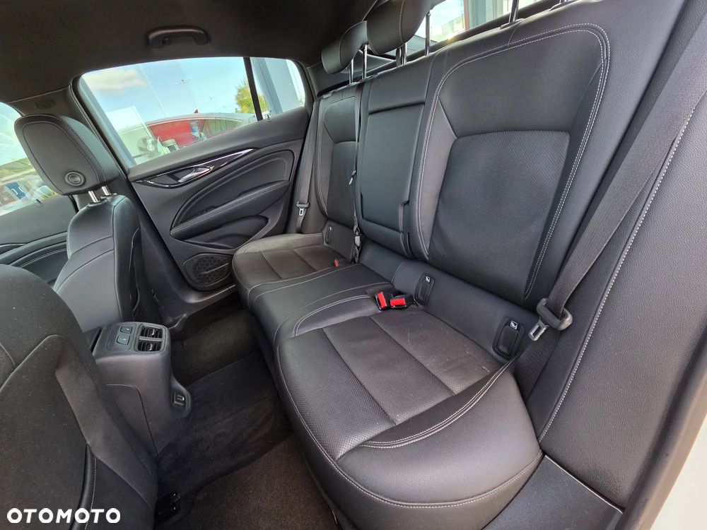 Opel Insignia 1.6 Direct InjectionT Dynamic - 19