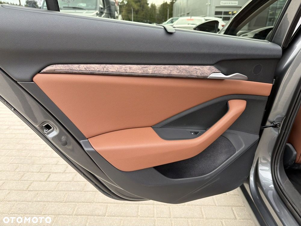 Skoda Superb 1.5 TSI mHEV L&K DSG - 25