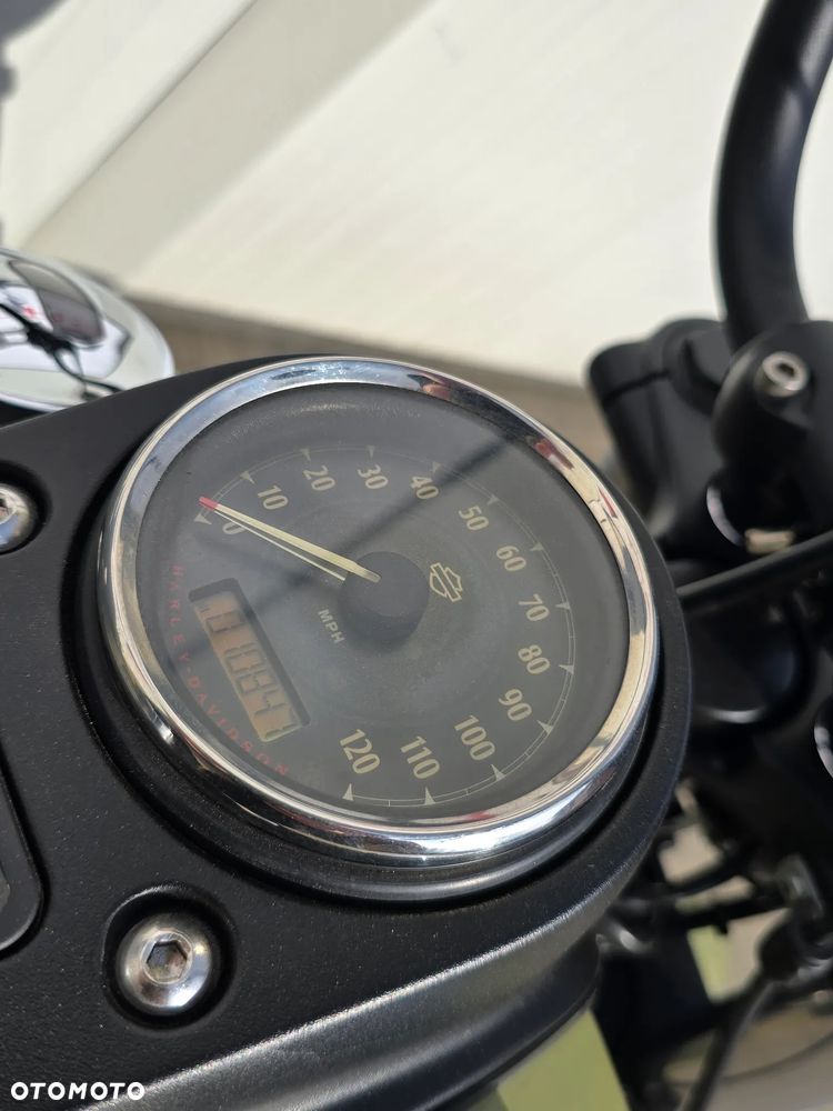 Harley-Davidson Dyna Street Bob - 6