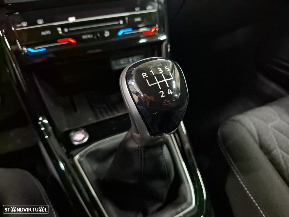 VW T-Cross 1.0 TSI Urban - 17