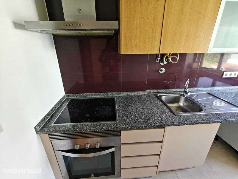 T2 apartamento remodelado , para Arrendamento Almada - Grande imagem: 4/12
