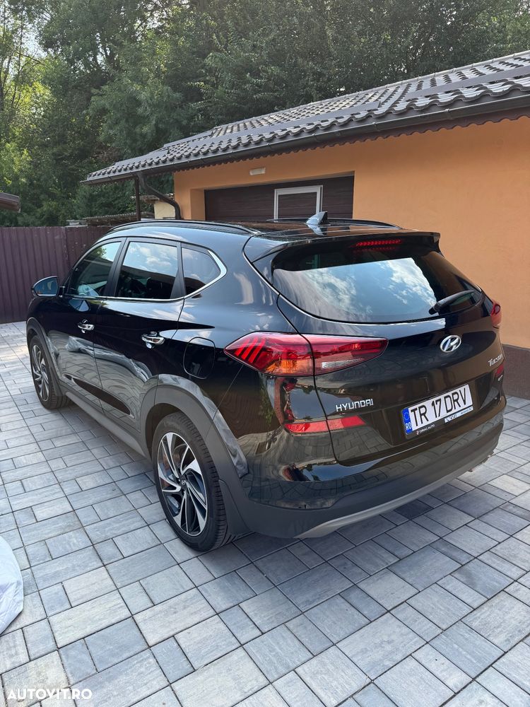 Hyundai Tucson 2.0 CRDI 4WD 8AT Luxury - 6