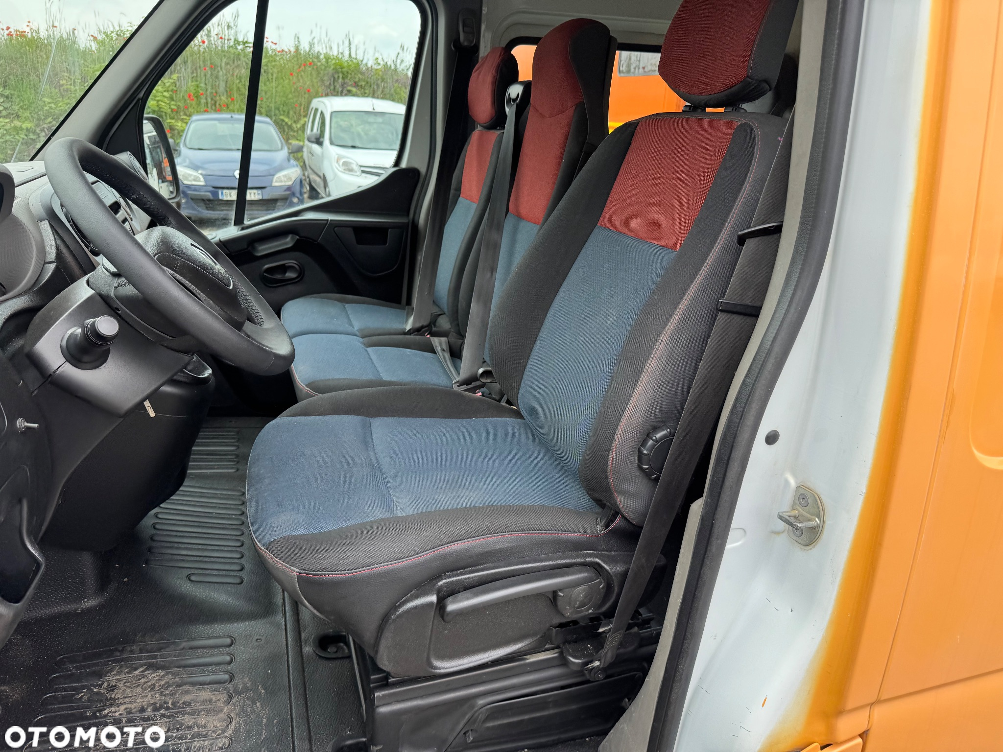 Renault Master Brygadówka 2014 r. Klima NAVI 7 Osobowy Bagażnik Dachowy Drabinka - 17